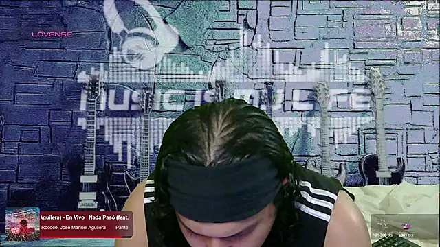Snapshot of chino_roz chatting on March 10, 6:38 am chino roz online show from March 10, 6:38 am