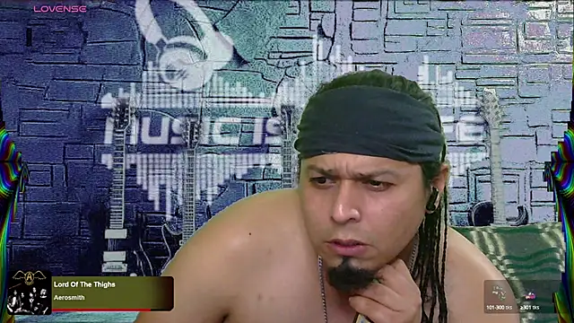 Snapshot of chino_roz chatting on February 4, 7:11 pm chino roz online show from February 4, 7:11 pm