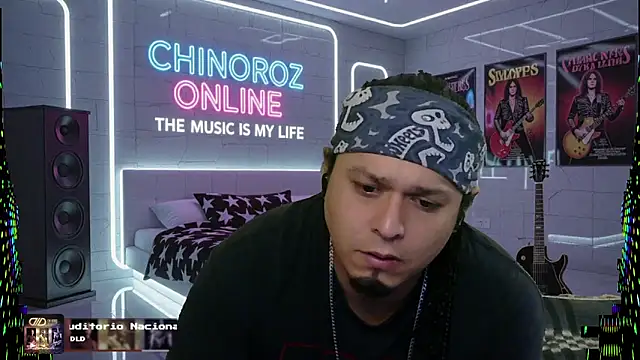 Snapshot of chino_roz chatting on October 8, 6:18 am chino roz online show from October 8, 6:18 am