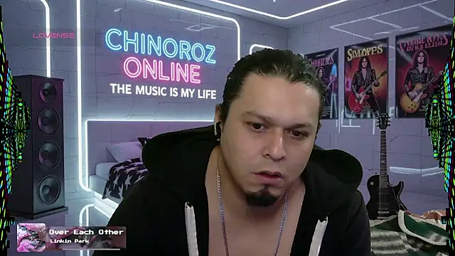 Snapshot of chino_roz chatting on October 3, 3:39 pm chino roz online show from October 3, 3:39 pm