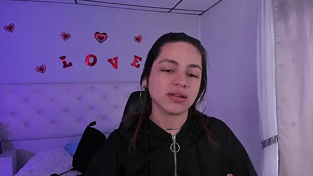 Snapshot of Aron_cruz chatting on February 19, 1:39 pm Aron cruz online show from February 19, 1:39 pm
