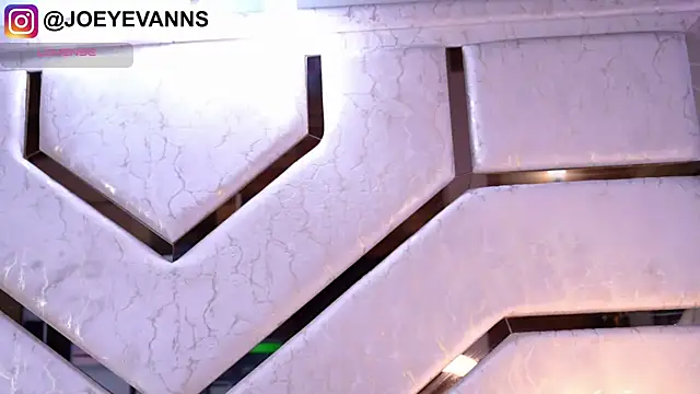 JOEYEVANS online show from October 17, 5:22 am