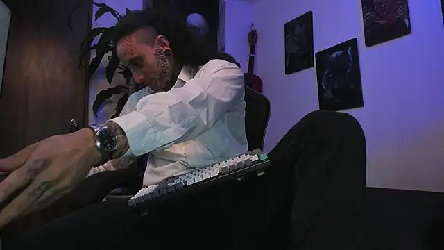 Ryuk it online show from October 18, 2:11 pm