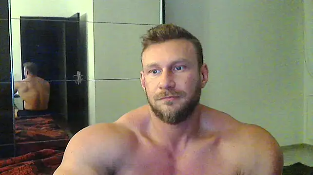 muscularkevin online show from December 3, 3:11 pm