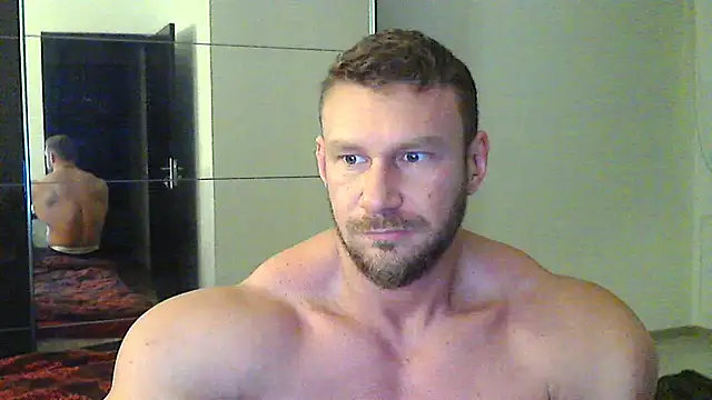 muscularkevin online show from December 24, 4:44 am
