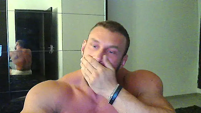 muscularkevin online show from September 8, 6:29 pm