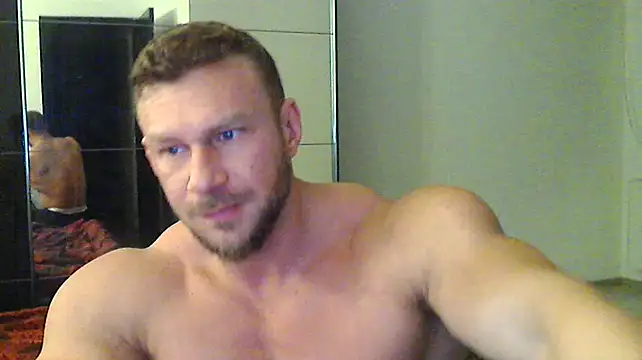 muscularkevin online show from December 19, 4:45 am