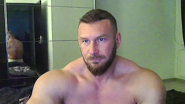 muscularkevin online show from April 7, 4:56 am