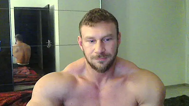 muscularkevin online show from December 26, 5:04 am