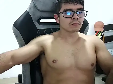 MILCARITAS3 online show from March 18, 6:49 am