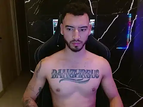 Snapshot of Dangerous-Men chatting on October 31, 4:36 am Dangerous-Men online show from October 31, 4:36 am