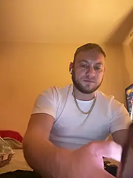 Snapshot of Weestud94 chatting on January 11, 8:54 pm Weestud94 online show from January 11, 8:54 pm
