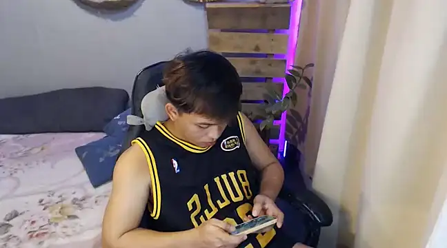 princeJayX online show from December 17, 11:06 am