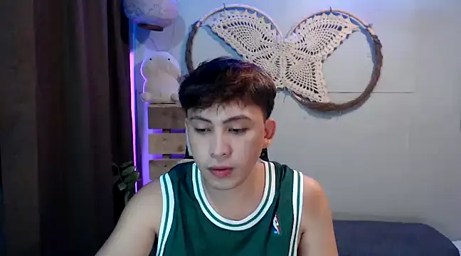 princeJayX online show from December 5, 9:28 am
