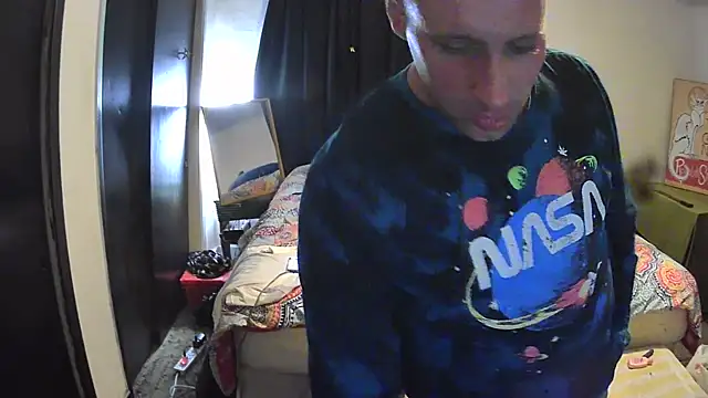 Snapshot of cum4calvin chatting on December 11, 12:14 am cum4calvin online show from December 11, 12:14 am