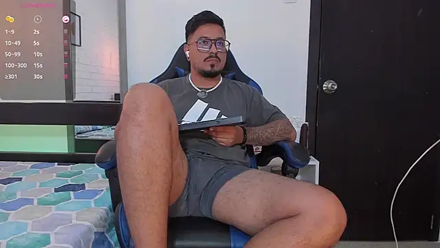 DaviidEvans  online show from October 13, 10:10 am