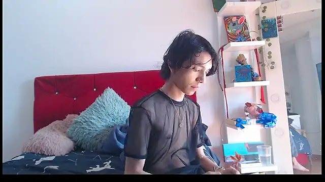 Snapshot of LAICK_01 chatting on October 18, 7:19 pm LAICK 01 online show from October 18, 7:19 pm
