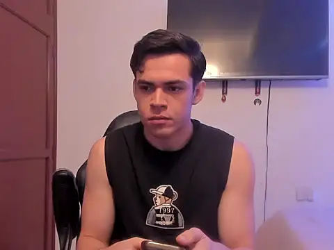 Lucian Gomez  online show from October 13, 6:47 pm