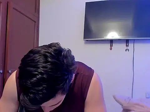 Lucian Gomez  online show from October 4, 1:49 pm