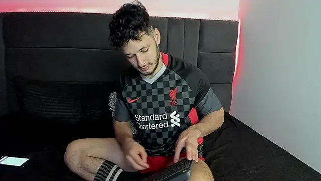 alejandro  2 online show from September 21, 4:18 pm