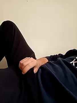 ScalicHat69 online show from April 9, 10:10 am