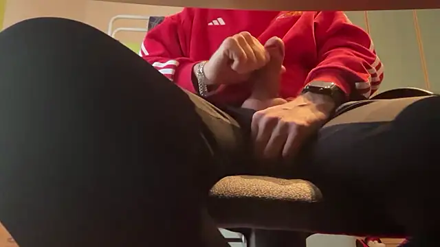 areo2002 online show from January 25, 10:19 am