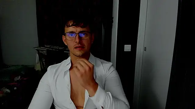 sexxymuscles4u online show from October 8, 12:20 pm