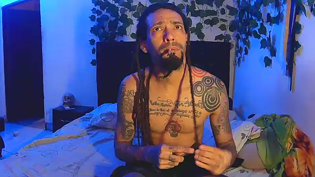 caribbeanlover1 online show from February 24, 10:43 pm