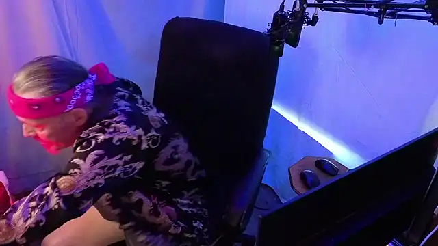 Richy  Rich  online show from April 2, 11:34 pm