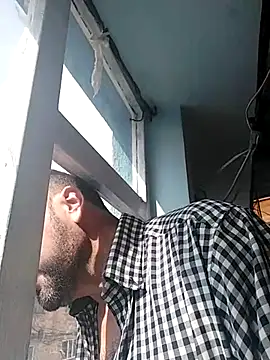 baezlove online show from March 5, 1:50 pm