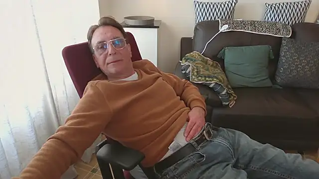 HETEREOMAN online show from April 3, 4:48 pm