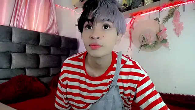 Snapshot of Sweet_Jack1 chatting on March 5, 2:34 pm Sweet Jack1 online show from March 5, 2:34 pm