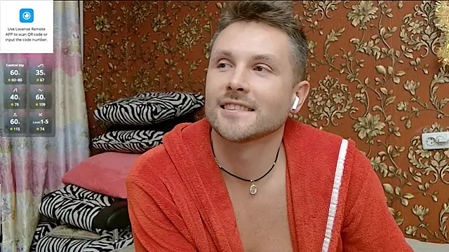 MartinBrandon online show from October 18, 5:40 pm