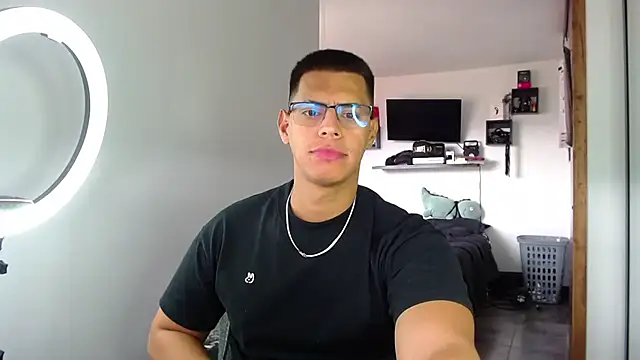  John Boy  online show from April 5, 7:54 pm