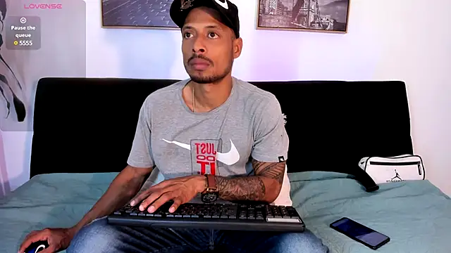 Sweet Alessandre online show from January 6, 7:24 pm