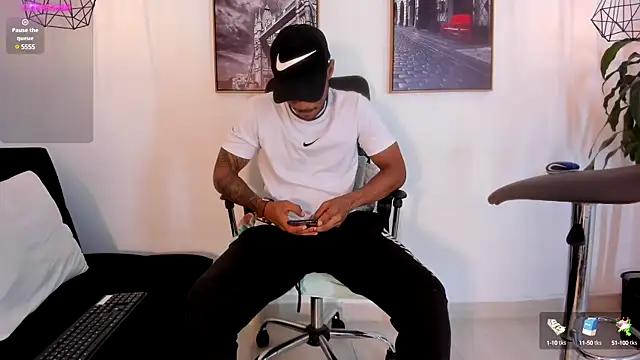 Sweet Alessandre online show from December 12, 7:04 pm