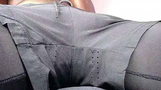 MAXJONES 2 online show from April 9, 8:37 pm