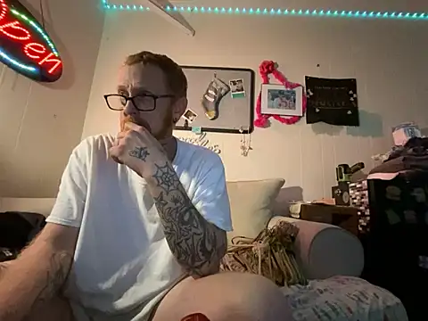 Snapshot of WhiteChocalate_69 chatting on March 2, 10:47 am WhiteChocalate 69 online show from March 2, 10:47 am