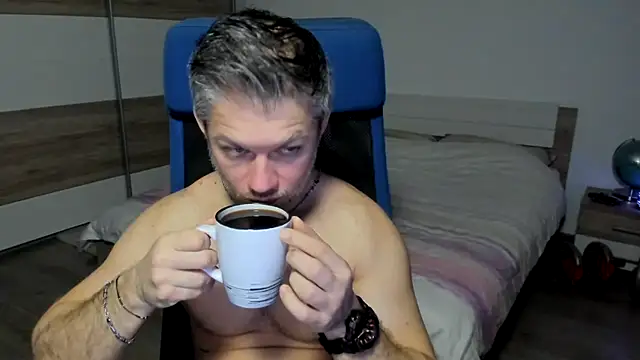 RobbyShawz online show from February 2, 6:04 am