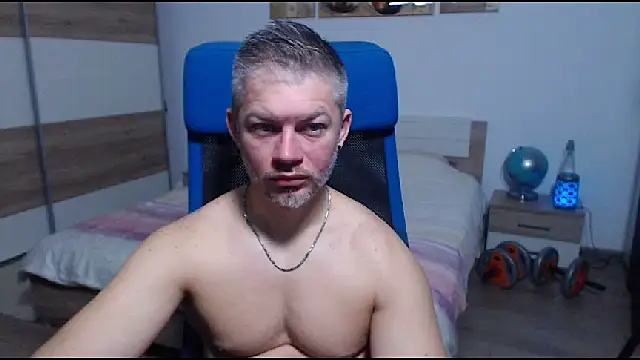 RobbyShawz online show from December 15, 5:26 am