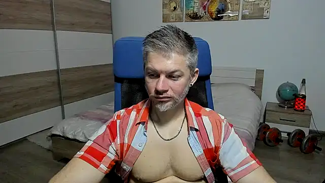 RobbyShawz online show from February 10, 8:30 am