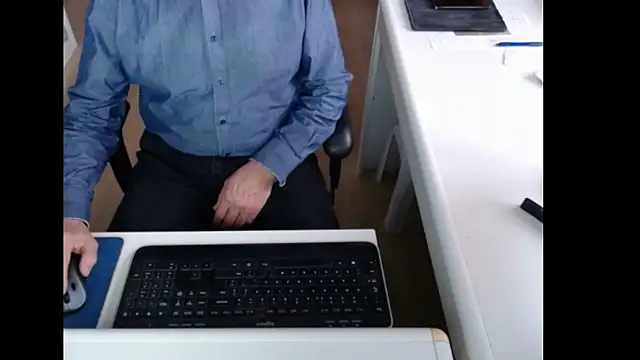 dutchpornking online show from January 9, 8:19 am