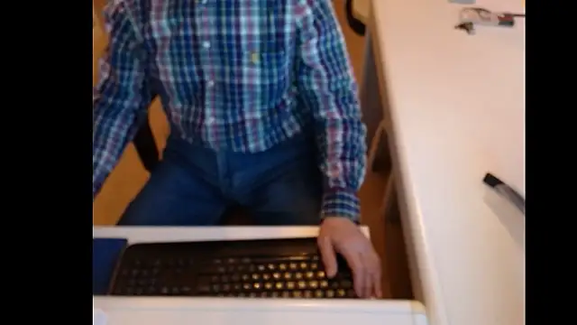 dutchpornking online show from December 10, 8:08 am