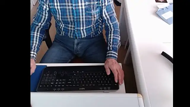 dutchpornking online show from December 20, 8:17 am