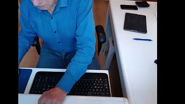 dutchpornking online show from October 8, 1:26 pm