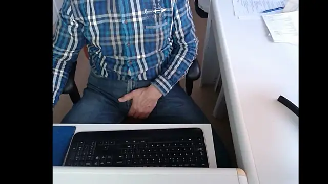 dutchpornking online show from December 23, 8:00 am