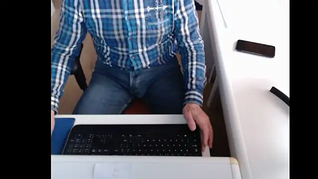 dutchpornking online show from December 21, 8:39 am