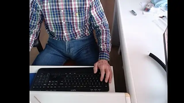 dutchpornking online show from December 15, 8:19 am