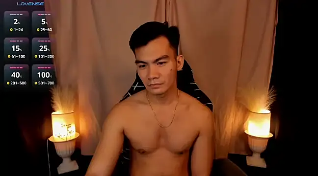 000batman000 online show from February 6, 2:55 am