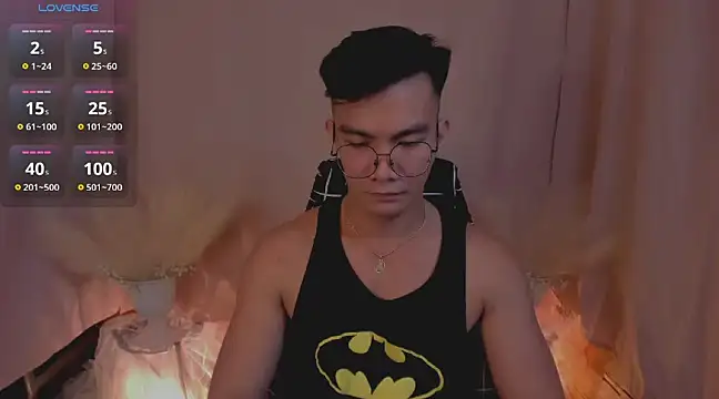 000batman000 online show from December 11, 11:10 am